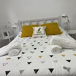 Lolaredondela شقة